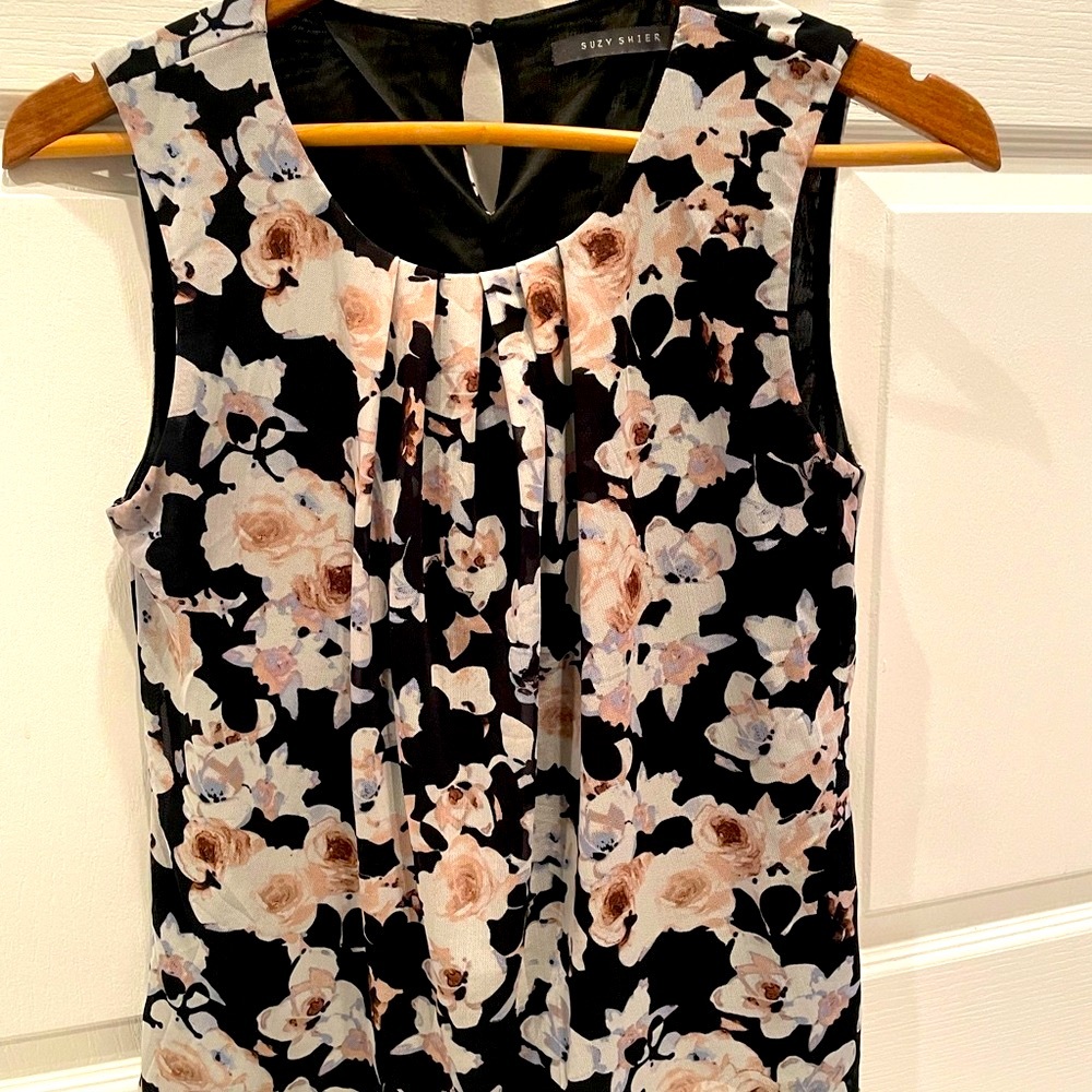 Suzy Shier- Floral Sleeveless Top - Black and Cream